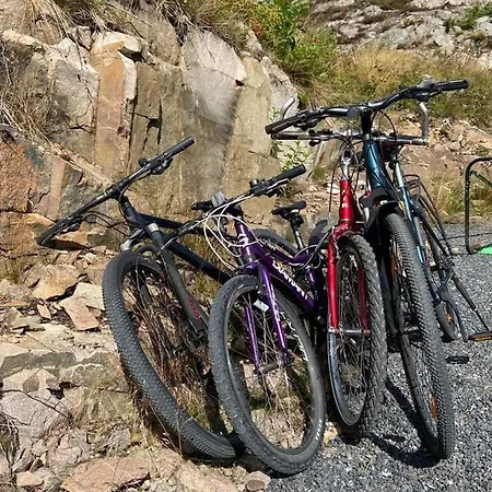 Flott Nyere Hytte Med Sjoutsikt. Feriehus Risør